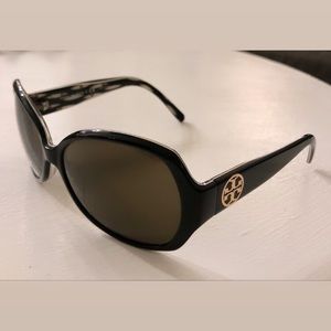 Tory Burch Sunglasses 7019